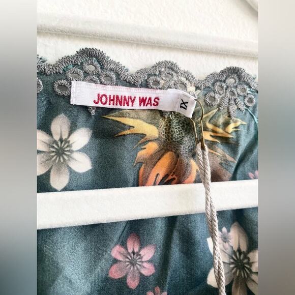 Johnny Was Gray scalloped Adalee 100% silk floral print blouse top 1X NWT - Picture 4 of 9